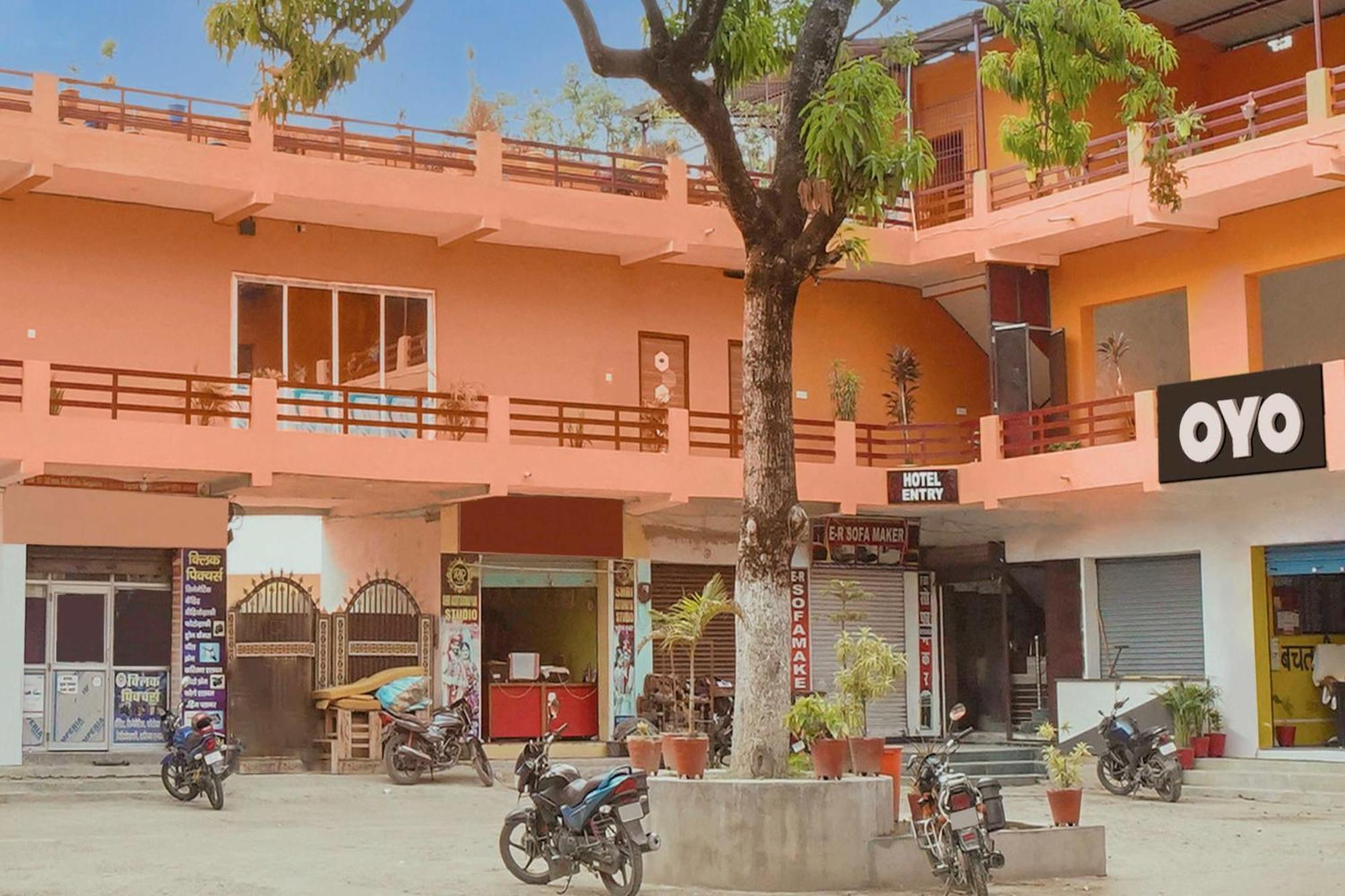 Oyo Flagship 81389 Hotel Siddhi Vinayak Motihari Eksteriør billede